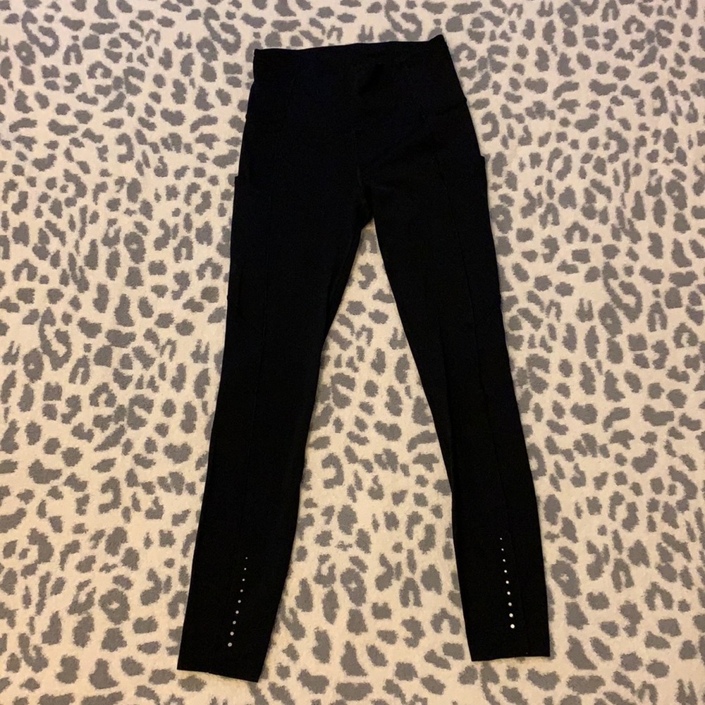 lululemon fast and free nulux 7/8 tights with reflective detail size 4
